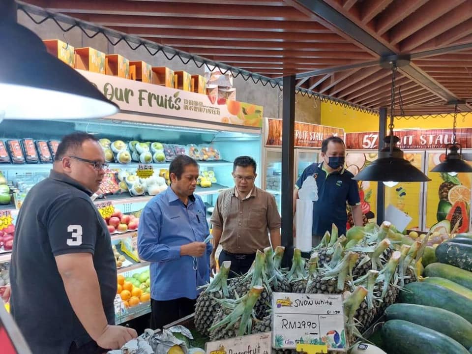 06 November 2022 | Sibu,Sarawak | Lawatan Projek 57 fruit stall Encik Danny
