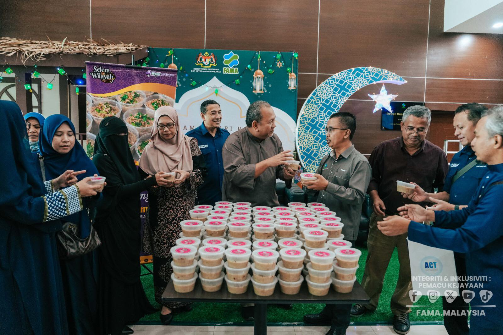 25 Mac 2025 | Selasa | Kerjasama FAMA dan Mygrocer Wilayah - Program Agihan Sumbangan Bubur Lambuk Sempena Bulan Ramadan 1446 H | Ibu Pejabat FAMA